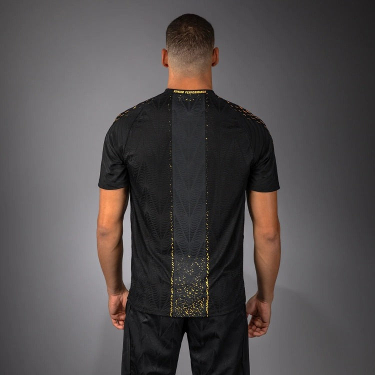 UFC Zenith Dövüş Forması – Altın/Siyah Dry-Tech Walkout Jersey | Erkek