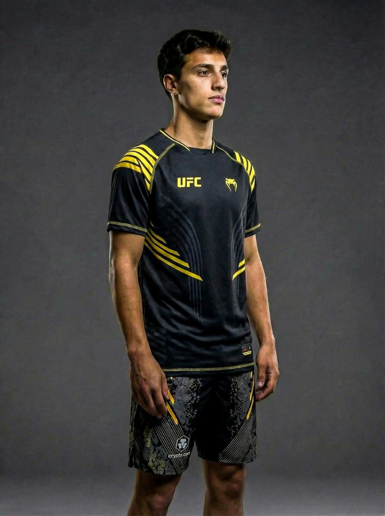 UFC Venum Adrenaline Dövüş Forması – Siyah/Altın Walkout Jersey | Erkek